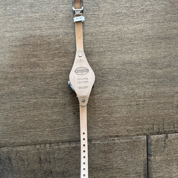 Lot of 3 Women’s Fossil Leather Watches - Picture 4 of 10